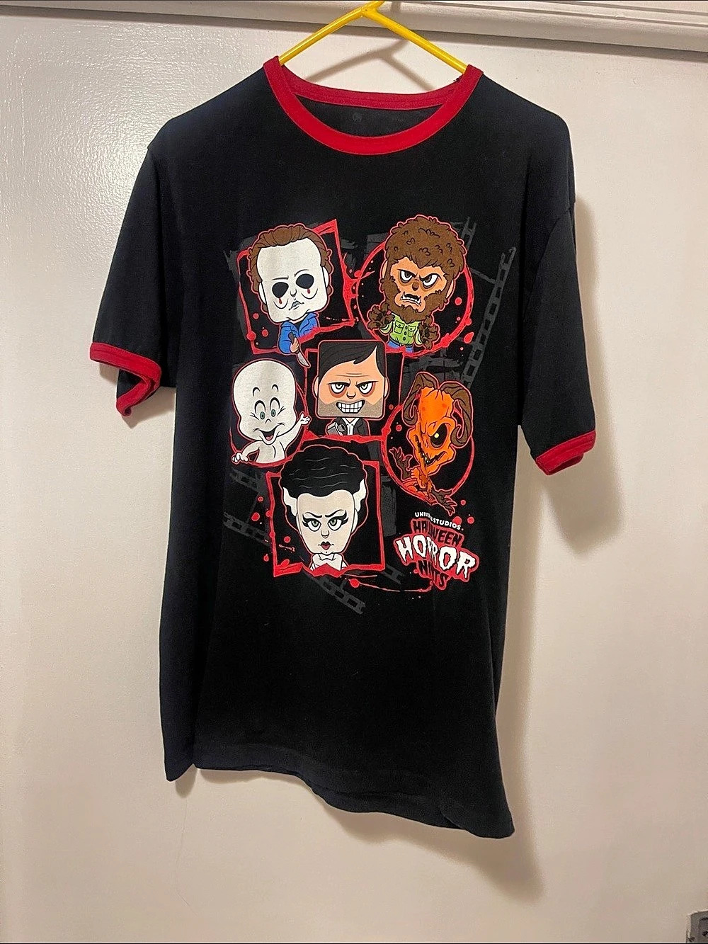 Universal Studios Halloween Horror Nights 2022 Graphic Tee Size Large